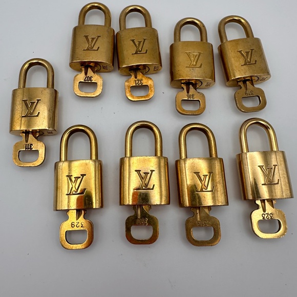 Louis Vuitton lock and key - Picture 2 of 4